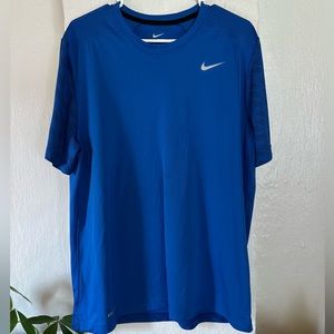 Nike dry fit tee men’s size xl
